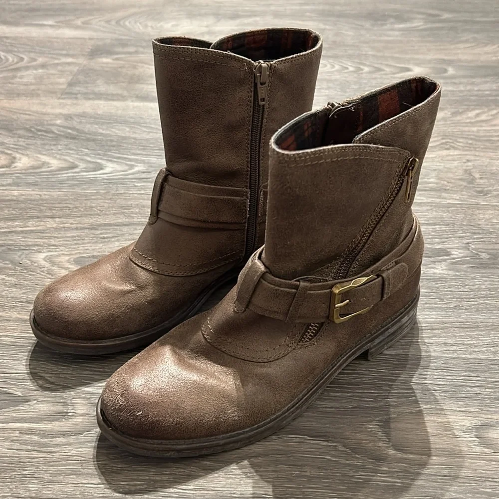 Baretraps Boots Brown 7.5 Crosby Bootie 1